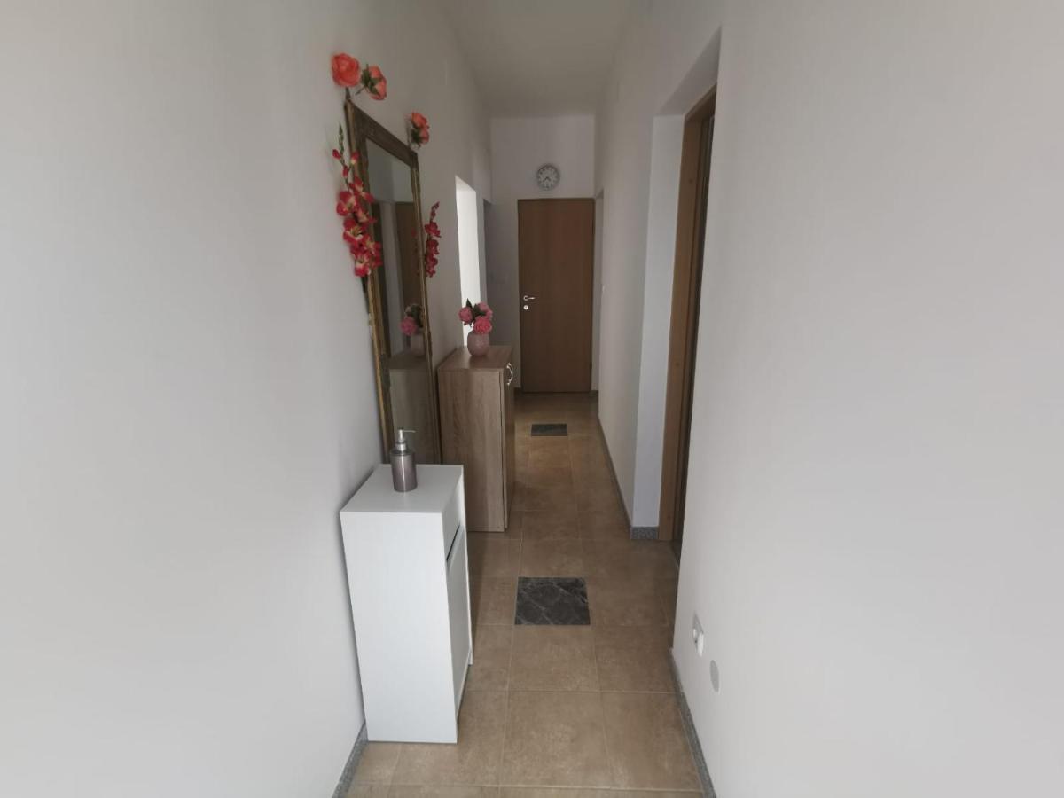 Family Apartment Kornic Exterior photo